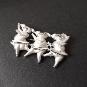 3 Dancing Pigs Brooch